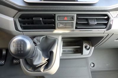 Volkswagen Crafter Zabudowa Brygadowa + Skrzynia