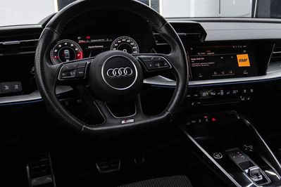 Audi A3 35 TFSI mHEV S Line S tronic