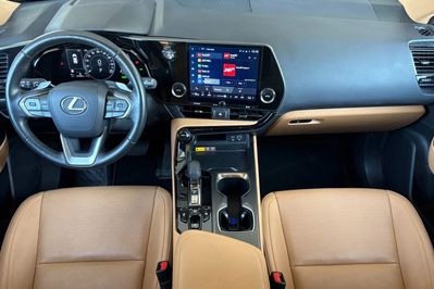 Lexus NX 350h Prestige 2WD