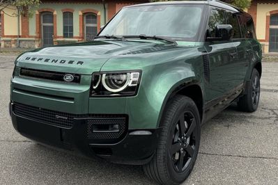 Land Rover Defender 130 D350 X-Dynamic HSE