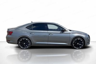 Skoda Superb 2.0 Tdi Scr Sportline Dsg