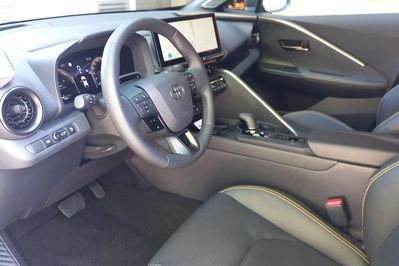 Toyota C-HR Hybrid Dynamic Force Executive Premiere Edition AWD