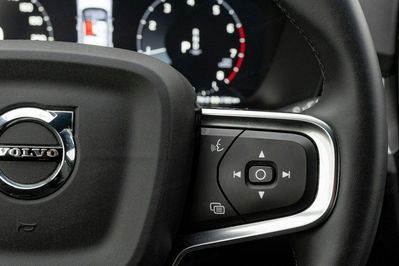 Volvo XC40 T3 Momentum Pro