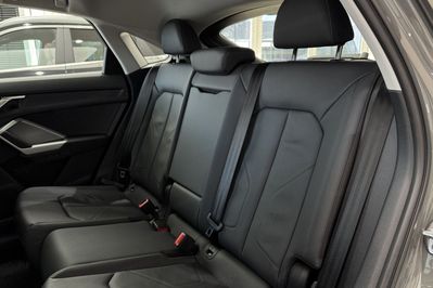 Audi Q3 35 TFSI mHEV S-Line S tronic