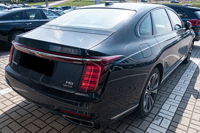 Hongqi H9 Deluxe 2.0T MHEV DSG