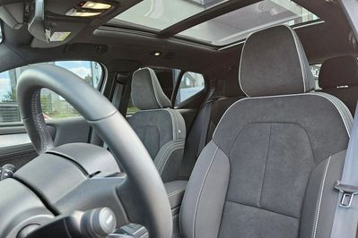 Volvo XC40 B3 Ultra Black aut