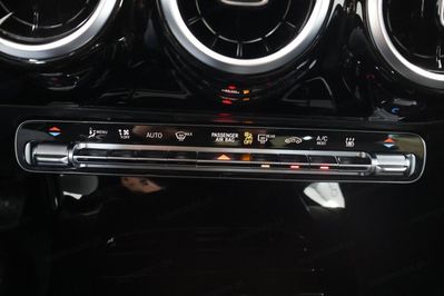 Mercedes CLA 200