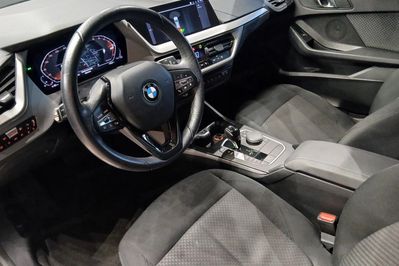 BMW Seria 1 118i Advantage