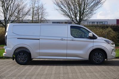 Ford Transit Custom 320 L2H1 Limited A8