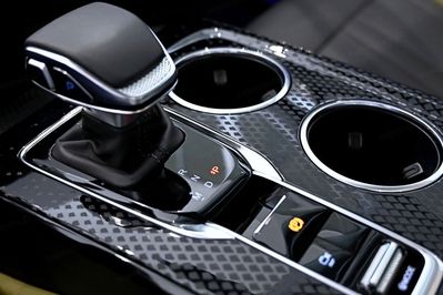 Hongqi HS3 1.5T FWD