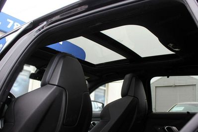 BMW Seria 3 330e sport-aut