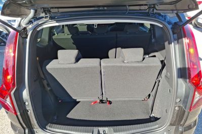 Dacia Jogger Extreme+ 1.6 Hybrid AT 7-miejsc