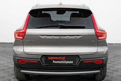 Volvo XC40 T3 Momentum Pro