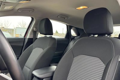 Kia Ceed M 1.5 T-GDI  DCT