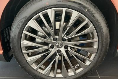 Lexus RX 350h Omotenashi