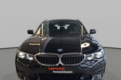 BMW Seria 3 318i aut