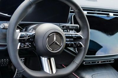 Mercedes Klasa E 300 de 4-Matic AMG