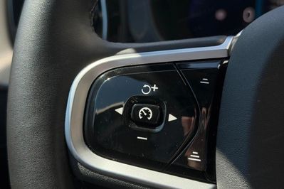 Volvo XC60 B5 B AWD Plus Dark
