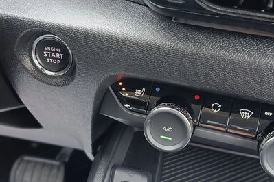 Citroen C4 1.2 Puretech Max S&S EAT8