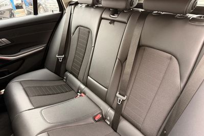 BMW Seria 3 Touring 320d xDrive Advantage