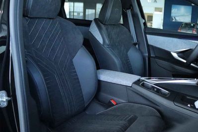 Peugeot 5008 GT Exclusive S&S e-DCS6 1.2 PureTech mHEV