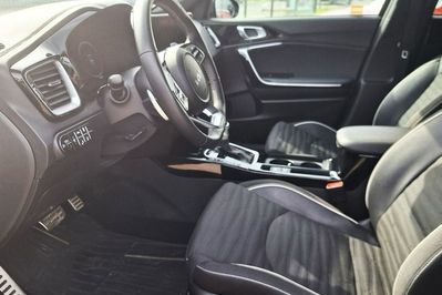 Kia Ceed 1.5 T-Gdi Gt Line Dct