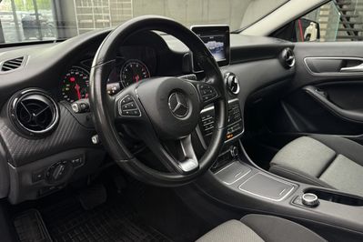 Mercedes GLA 180 7G-DCT