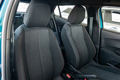 Peugeot 2008 Edition e-DCS6 PureTech mHEV