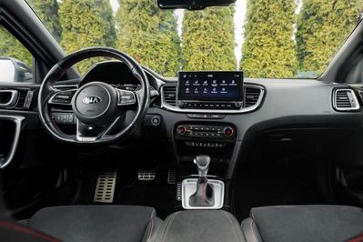 Kia ProCeed 1.6 T-GDI GT DCT