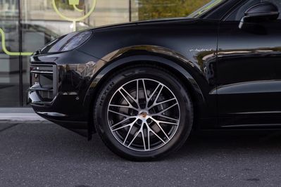 Porsche Cayenne E-Hybrid Black Edition