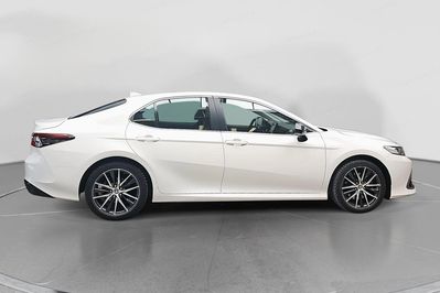 Toyota Camry Hybrid Prestige CVT