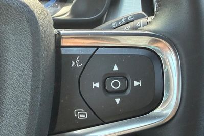Volvo XC40 B3 Plus Dark