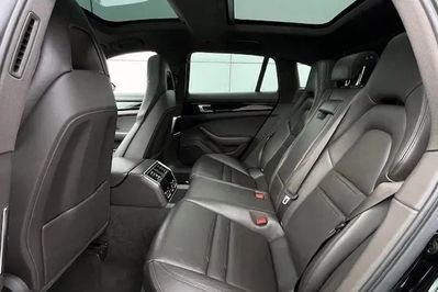 Porsche Panamera 4 e-Hybrid Sport Turismo 10 Years Edition