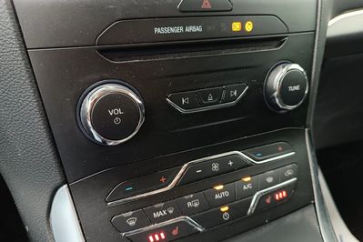 Ford S-MAX Hybrid Titanium CVT