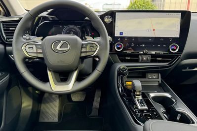 Lexus NX 350h Prestige 2WD