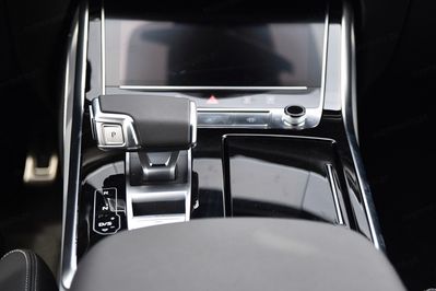 Audi Q8 TFSI e quattro