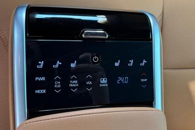 Toyota Camry Executive 2.5 Hybrid Dynamic Force