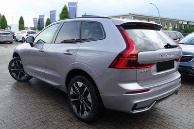 Volvo XC60 B5 AWD Ultra Dark