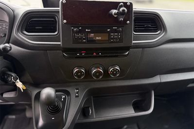 Renault Master Kontener Niskopodłogowy AT