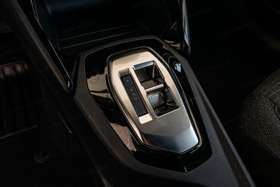 Peugeot 2008 Edition e-DCS6 PureTech mHEV