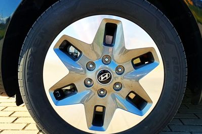 Hyundai Staria 1.6 t-Gdi Hev Smart Vip