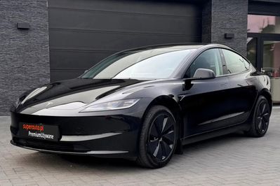 Tesla Model 3 Long Range RWD