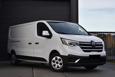 Renault Trafic L2H1 Extra AT9