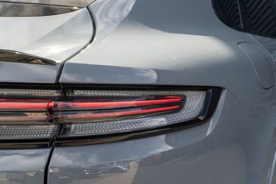 Porsche Cayenne Coupe E-Hybrid Black Edition