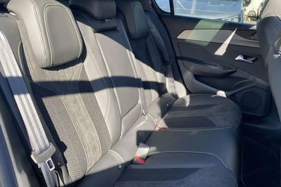 Peugeot 308 GT Exclusive S&S e-DCS6 1.2 mHEV