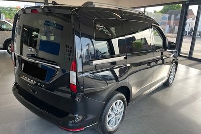 Ford Tourneo Connect L1H1 Titanium
