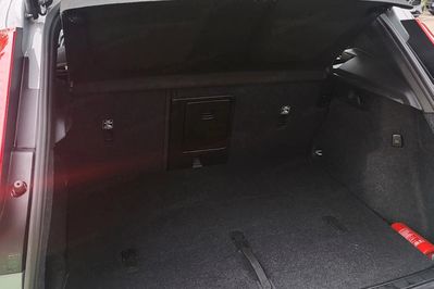 Volvo XC40 B3 B Plus Dark