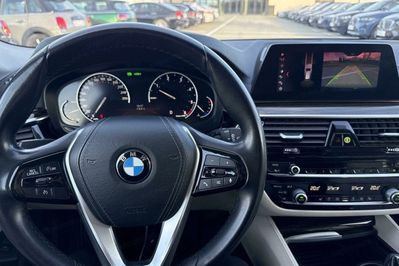 BMW Seria 5 520d xDrive Luxury Line sport-aut