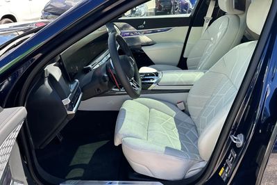 BMW Seria 7 M760e PHEV xDrive sport-aut