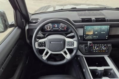 Land Rover Defender 110 D250 AWD S
